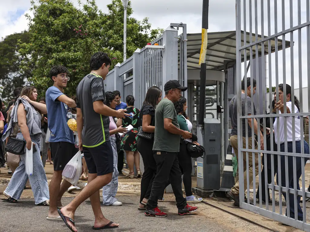 Foto Enem 2025: relembre detalhes sobre horário e regras 