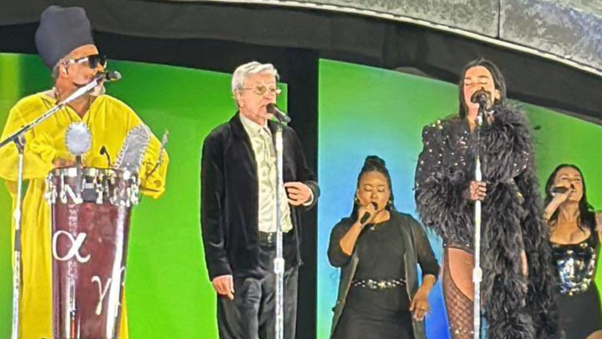 Foto Margarida Perfumada: Dua Lipa canta em português com Caetano e Brown 