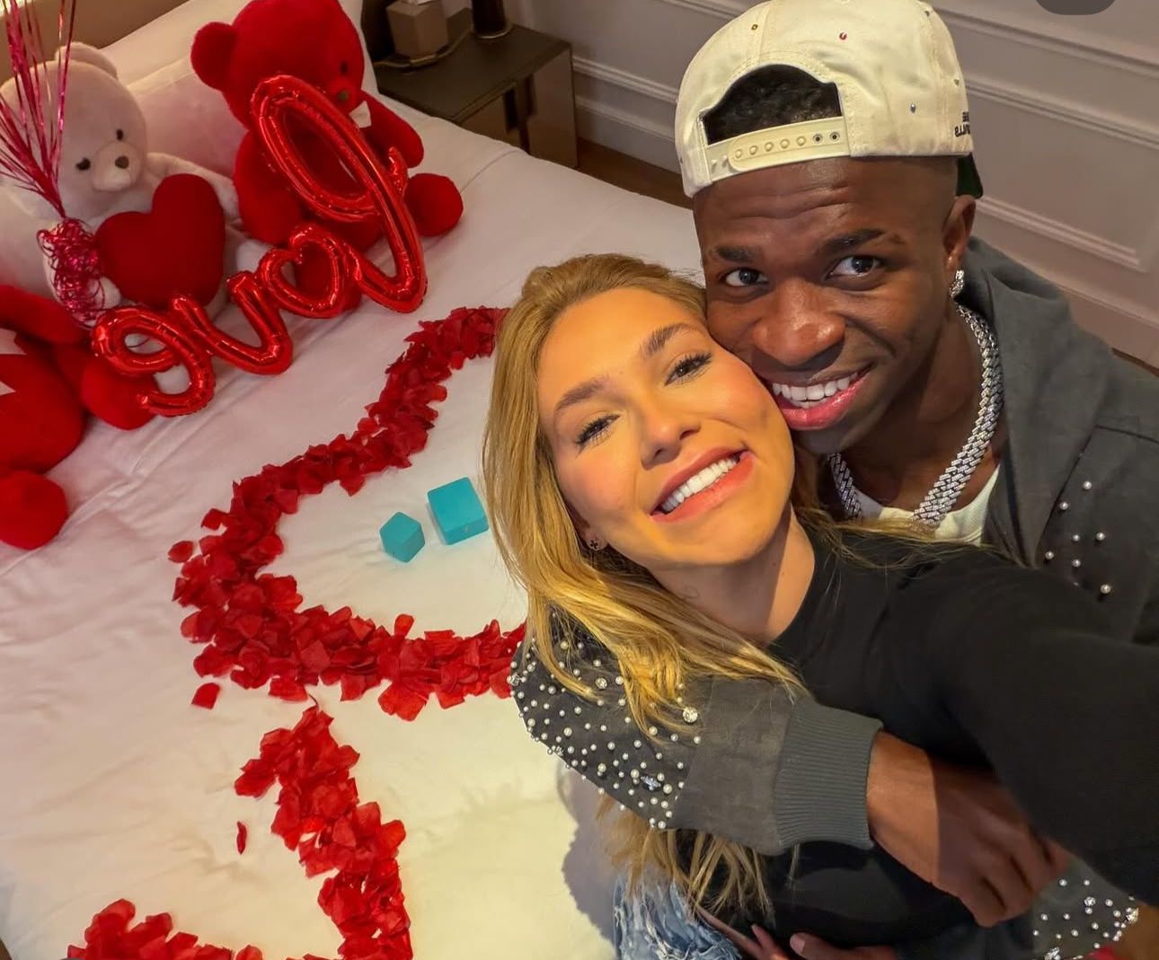 Rafael Aires faz análise sobre relação entre Vini Jr. e Virginia Fonseca