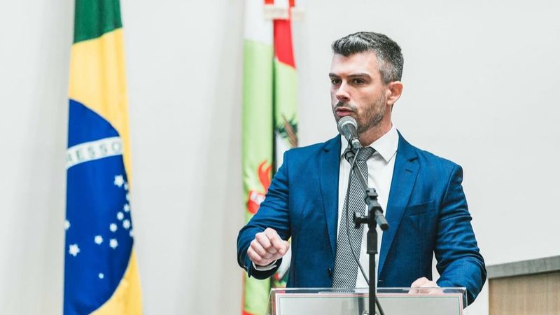 Foto Deputado é acusado de xenofobia ao criticar migração de baianos em SC
