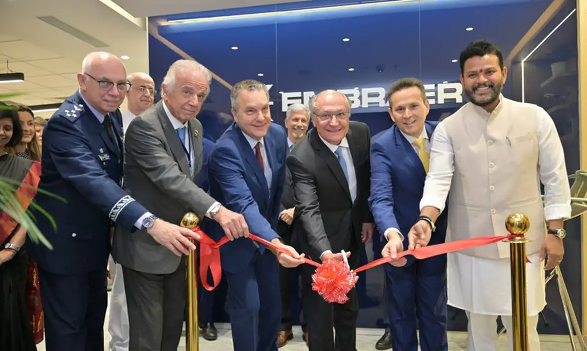 Foto Brasil e Índia fazem acordos em tecnologia, defesa e aeronáutica