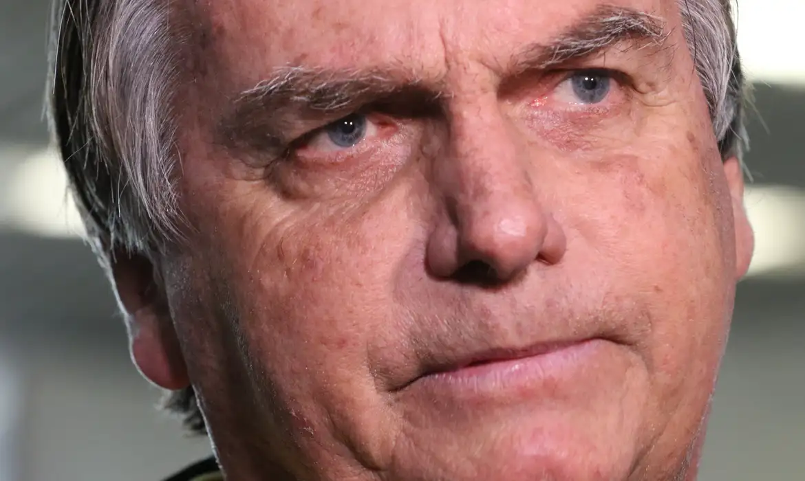 Foto STF condena Bolsonaro a 27 anos e três meses de prisão