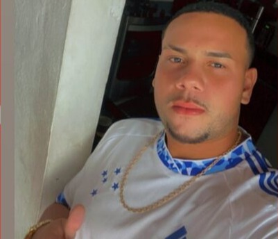 Foto Jovem de 21 anos morre ao cair de caminhonete e ser atropelado no sul da Bahia