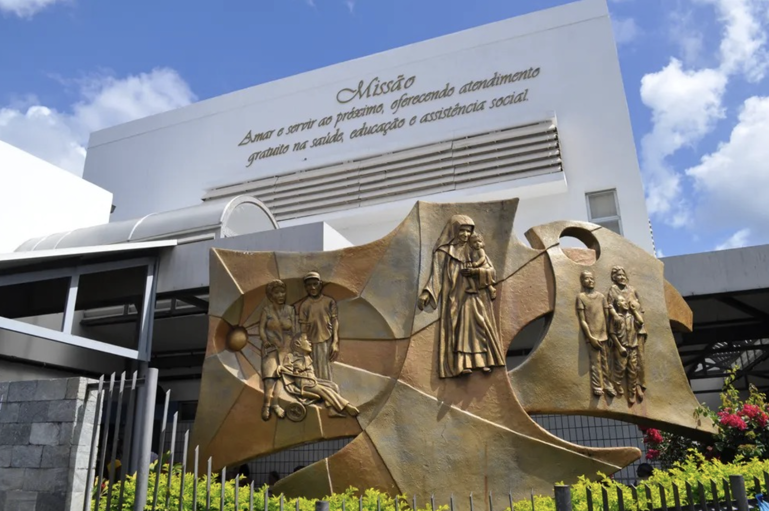  Frente das Obras Sociais Irmã Dulce (OSID) 