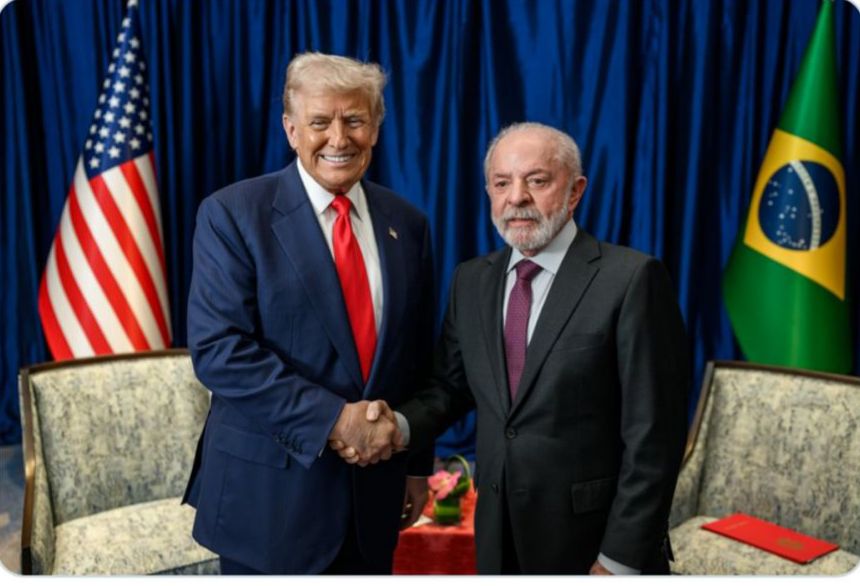 Casa Branca divulga foto de Lula e Trump após reunião na Malásia