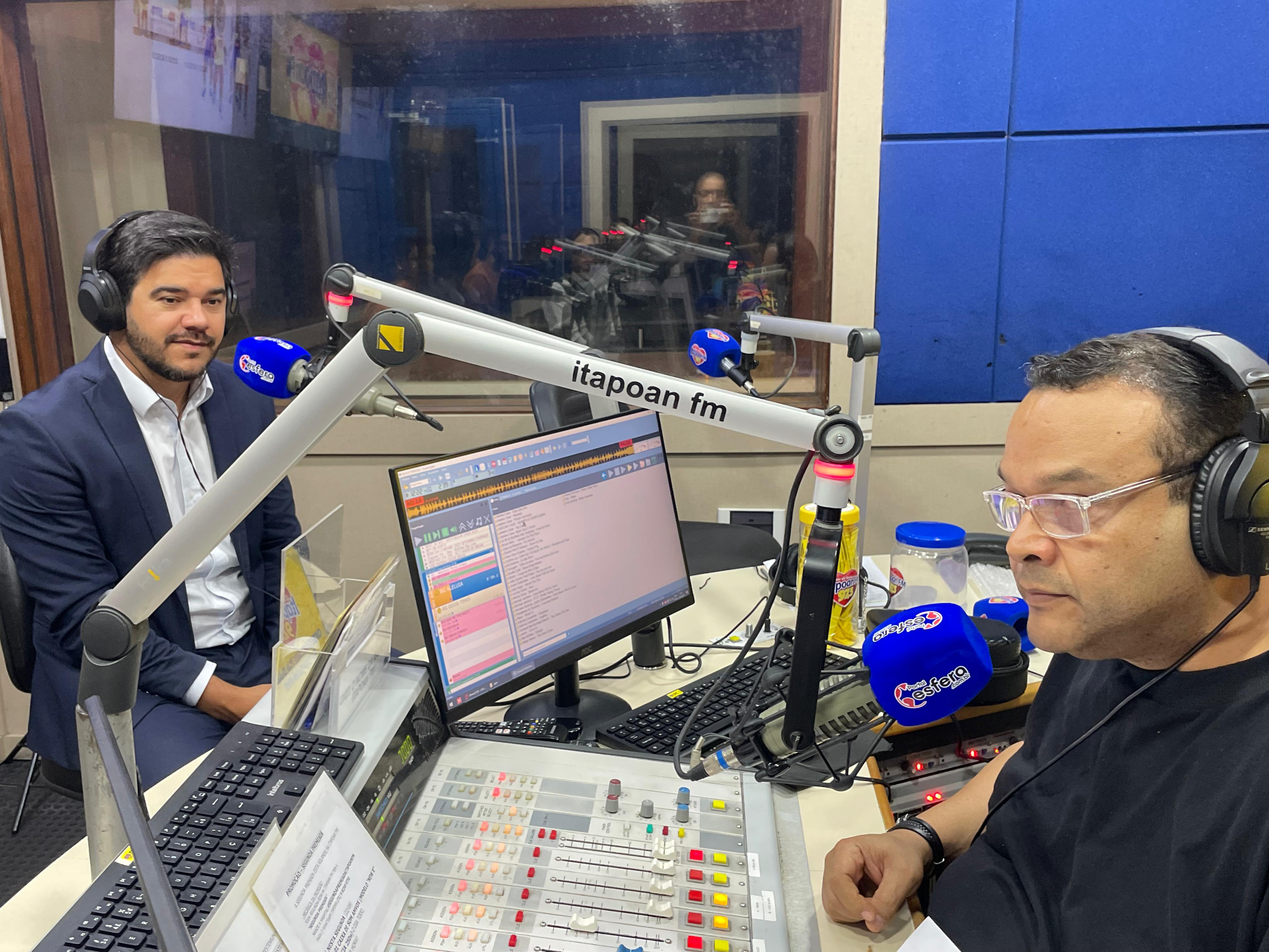 Daniel Alves defende incentivos para turismo e modernização de Salvador