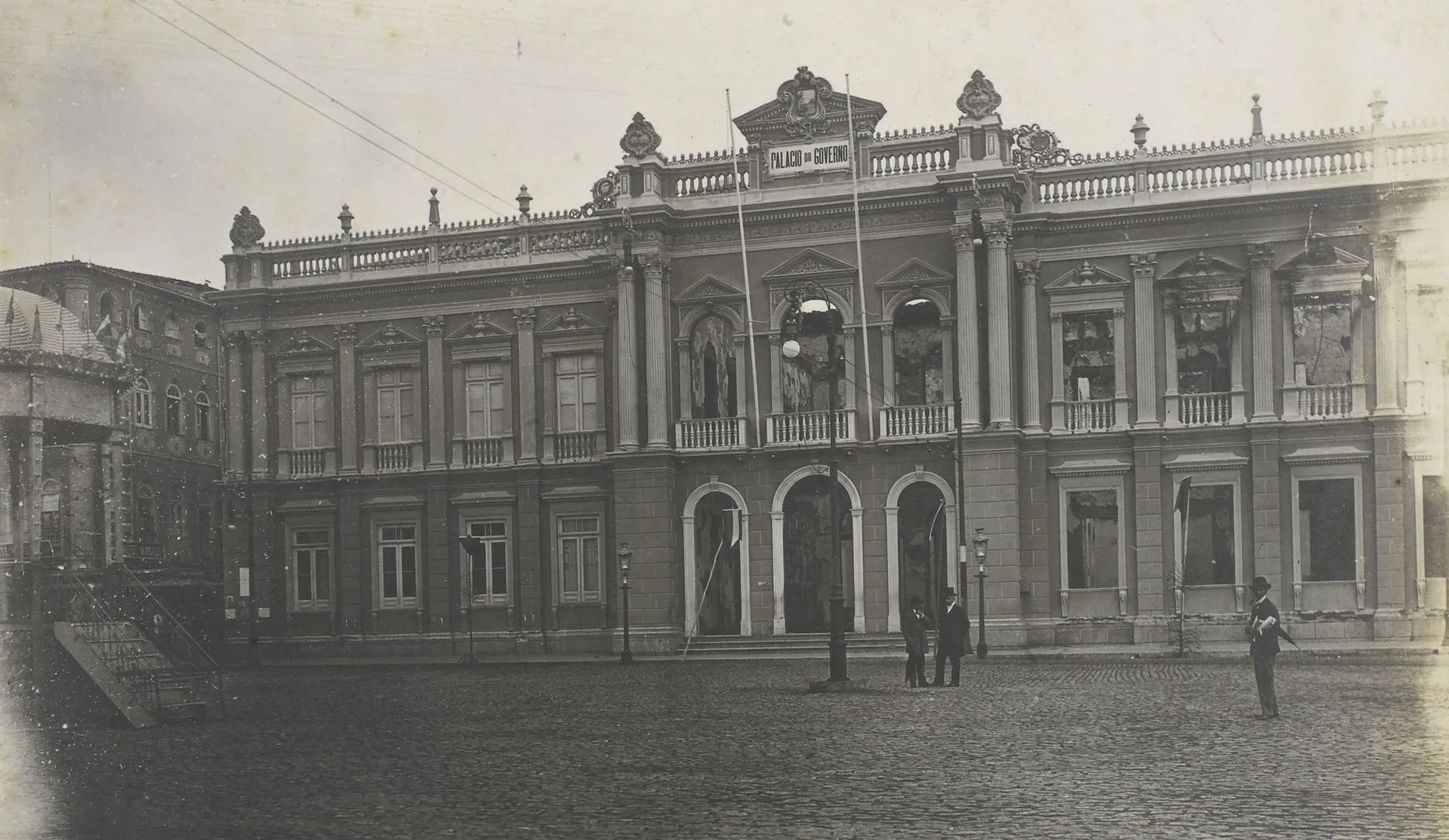 Pal&aacute;cio do Governo da Bahia, ap&oacute;s bombardeio pelo Governo Federal / Foto: Arquivo Nacional