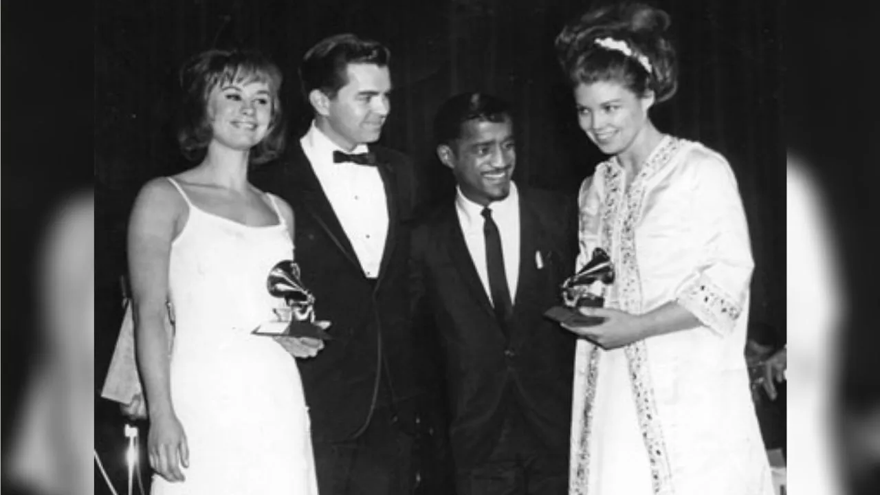 Astrud Gilberto no Grammy. Foto: Reprodução/Grammy