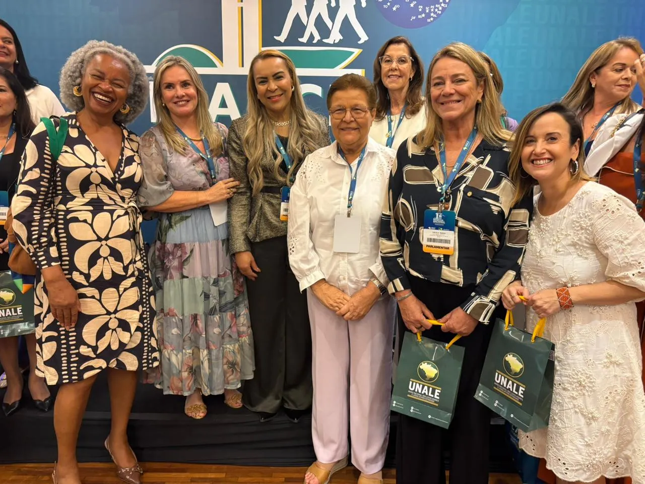  Jessen Peixoto/Unale e Camila Queiroz/ ALBA 